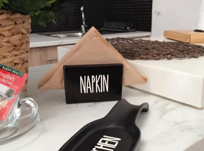 Adorable Cozy Aglantzia